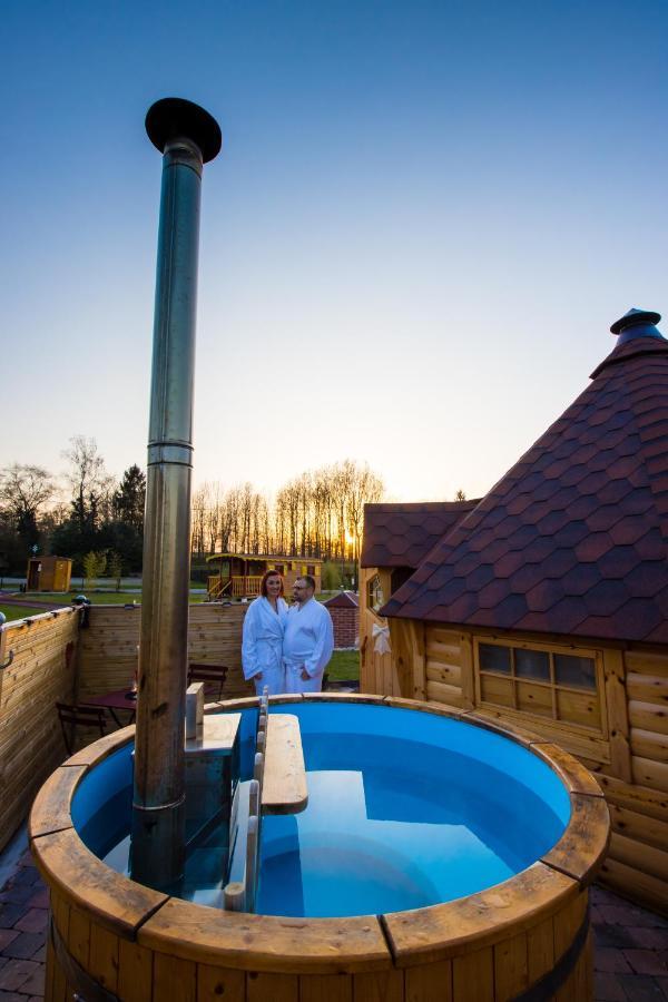 Kota Scandinave Avec Son Bain Nordique Privatif - Gite Du Moulin 62130 Pierremont 外观 照片